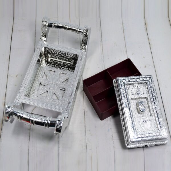 Elegant decorative platter for serving dry fruits