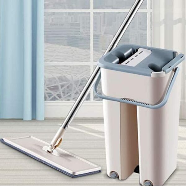 Scratch cleaning mop with self-cleaning and drying features